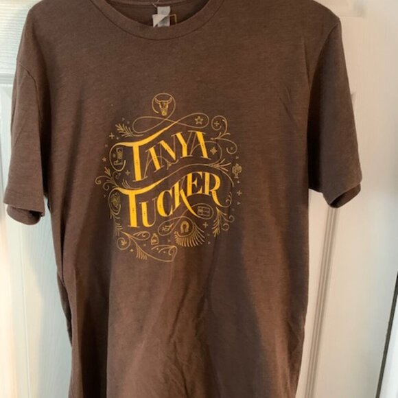 TUCKER Tops - TANYA TUCKER  WOMENS BAND TEE (MEDIUM)